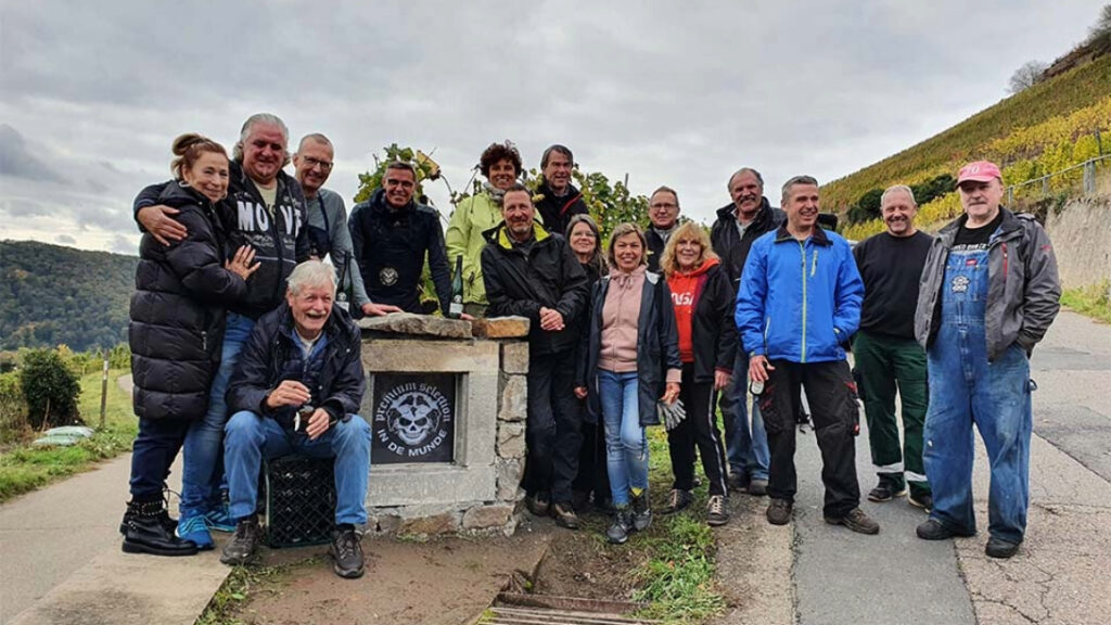 Gruppe In de Munde am Weinberg